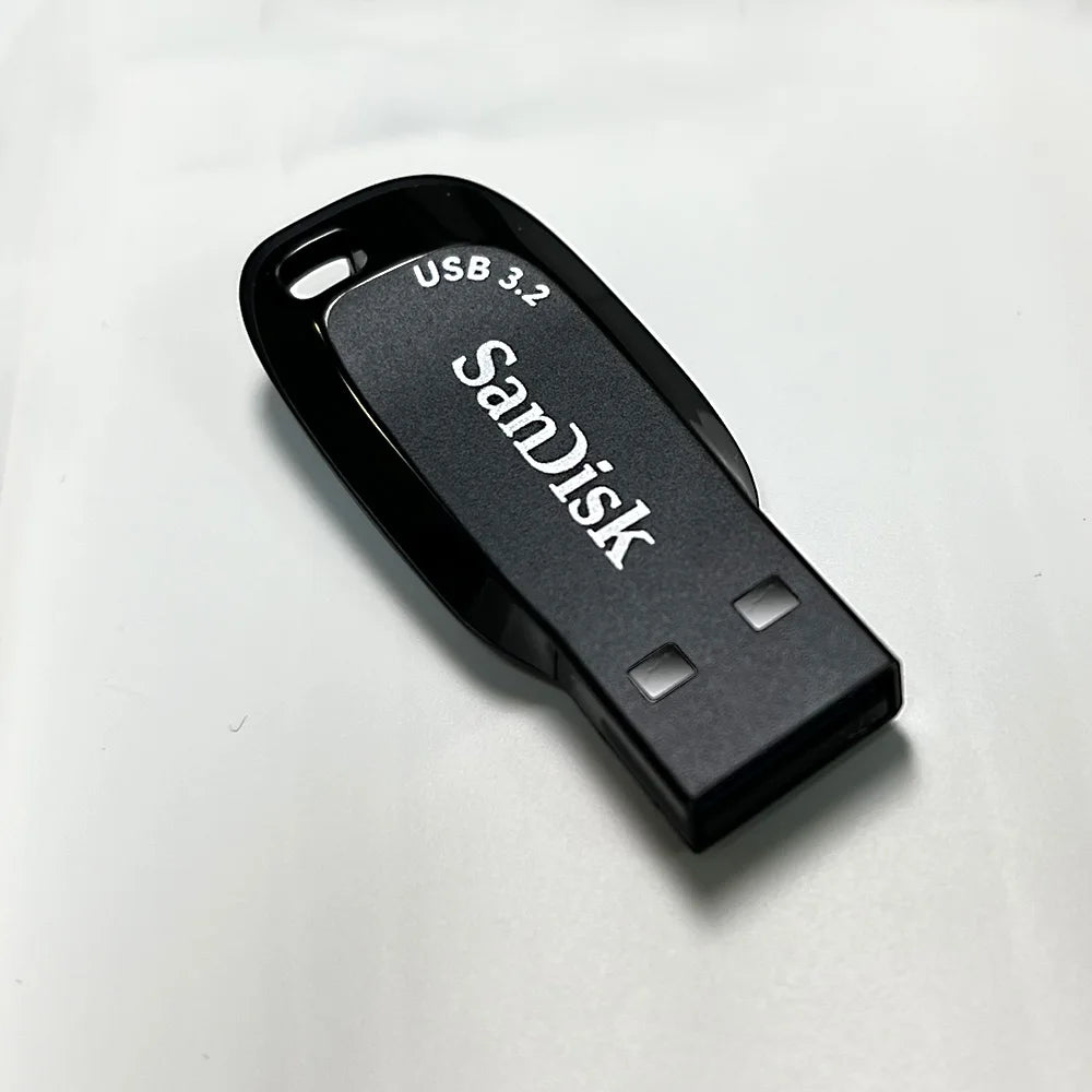 SanDisk Ultra Shift USB 3.2 Flash Drive - detail view