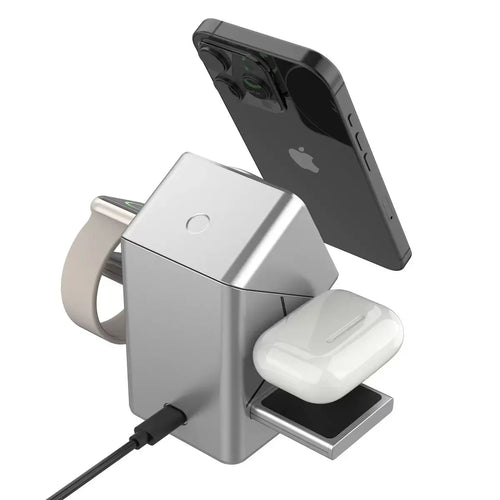3-in-1 Magnetic Wireless Charging Station - detail view